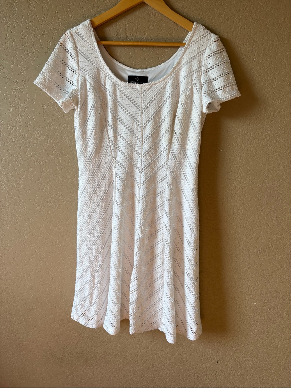 Ronni Nicole Woman's Size 12 White Short Sleeve Skater Dress Boho Casual